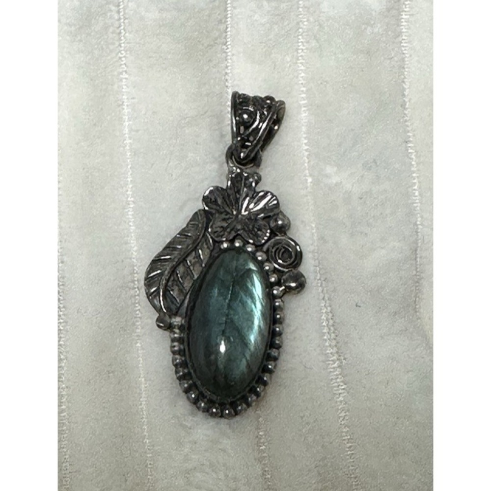VTG LABRADORITE PENDANT set in Sterling Silver Flower & Leaf Design SEE PICS